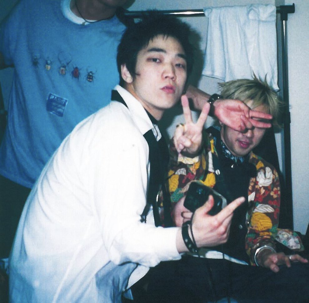 fxxckinglegend_'s tweet photo. 106. 크라잉넛 - 한경록 https://t.co/1QWr4bzcHk