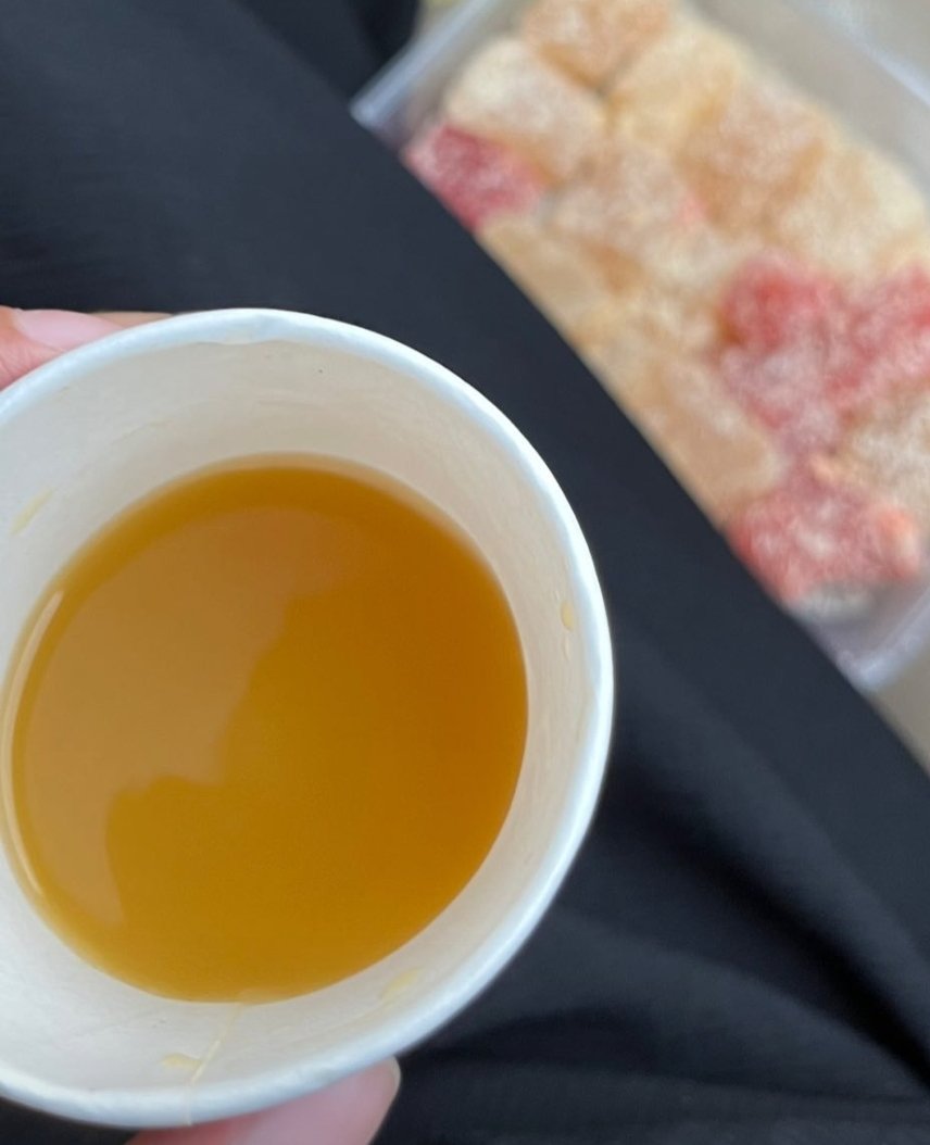 دامكم فتحتم طاري القهوة البيشية لاتفوتكم قهوة امي بيشة ع اصولها 🥲🤍 
"يمكن التاق ذا يكون مصدر برزقها " #سواليف_فلاح