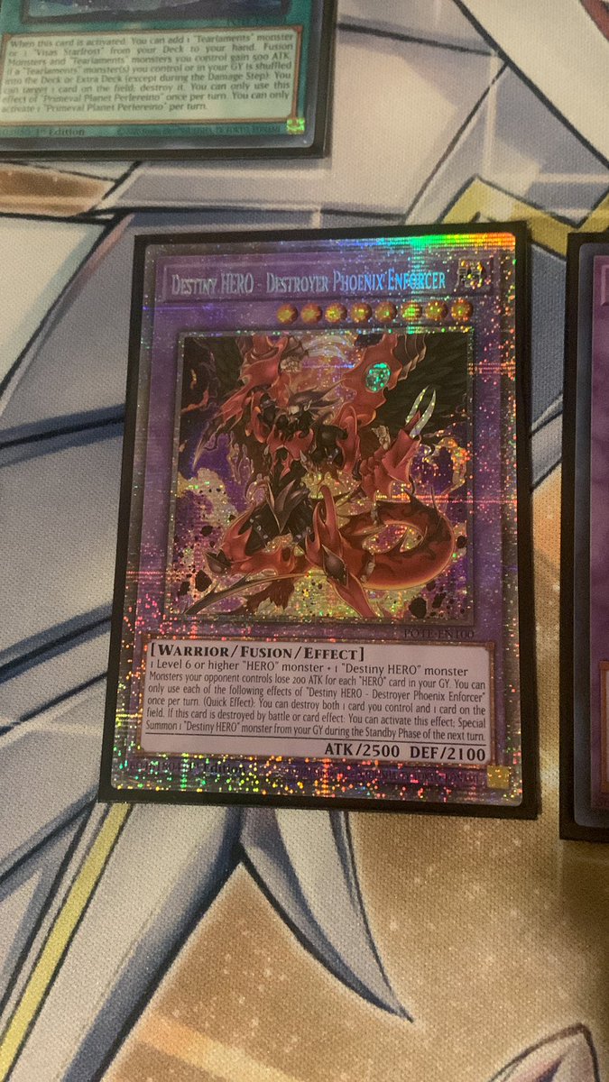 stepsonjohan's tweet image. Went to my first sneak peak event at my local OTS and needless to say things got alittle nutty #YGO #POTE