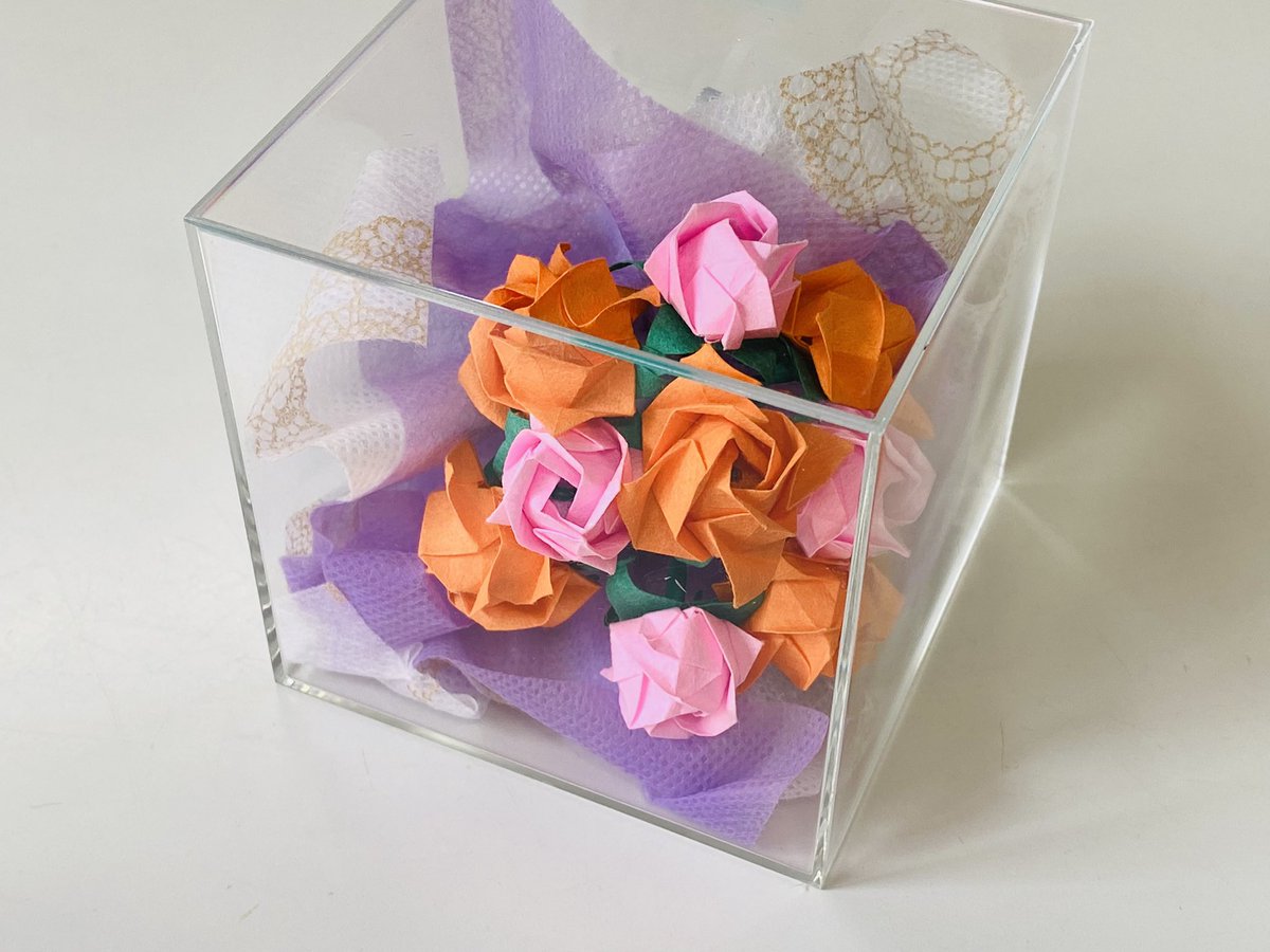 nashow_gift's tweet photo. ご依頼品🌹✨

ミニ薔薇ブーケBOX https://t.co/9fF0o7102q