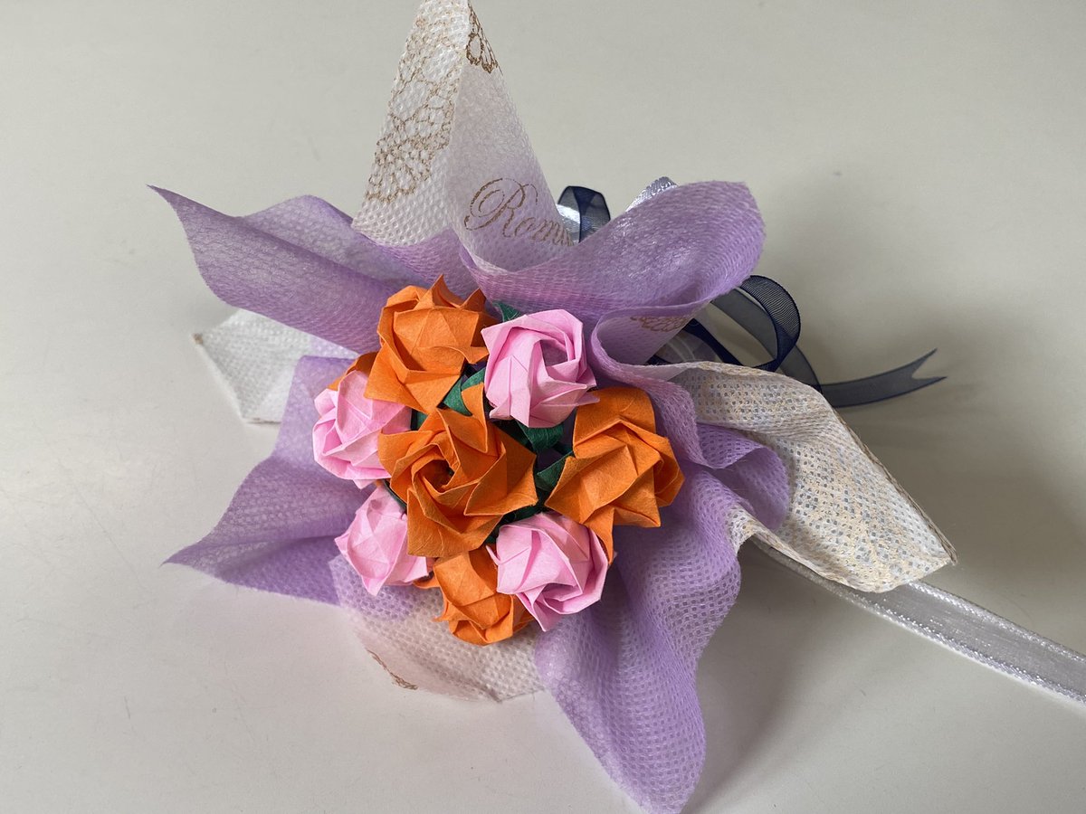 nashow_gift's tweet photo. ご依頼品🌹✨

ミニ薔薇ブーケBOX https://t.co/9fF0o7102q
