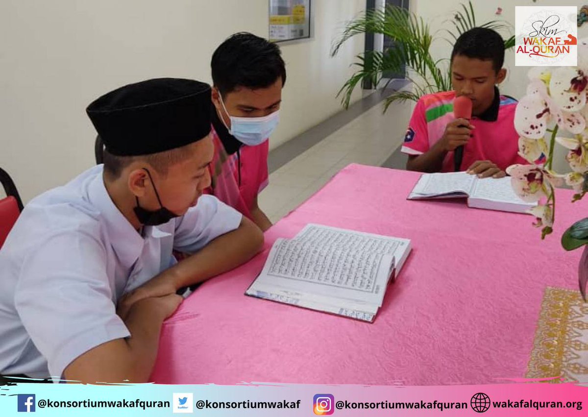 KonsortiumWakaf's tweet photo. SALAM MUHARRAM TAHUN BARU 🤲🏻

Kalau tak keberatan, kami nak ajak tuan puan berwakaf dengan berniat atas nama sendiri

Bayangkan setiap hari saham akhirat kita bertambah dengan pahala bacaan Al-Quran

Mudahlah urusan kita di sana kelak ☺️☺️

link web ➡️: https://t.co/jhTuXF8YZ8 https://t.co/BXh4EIFbhG