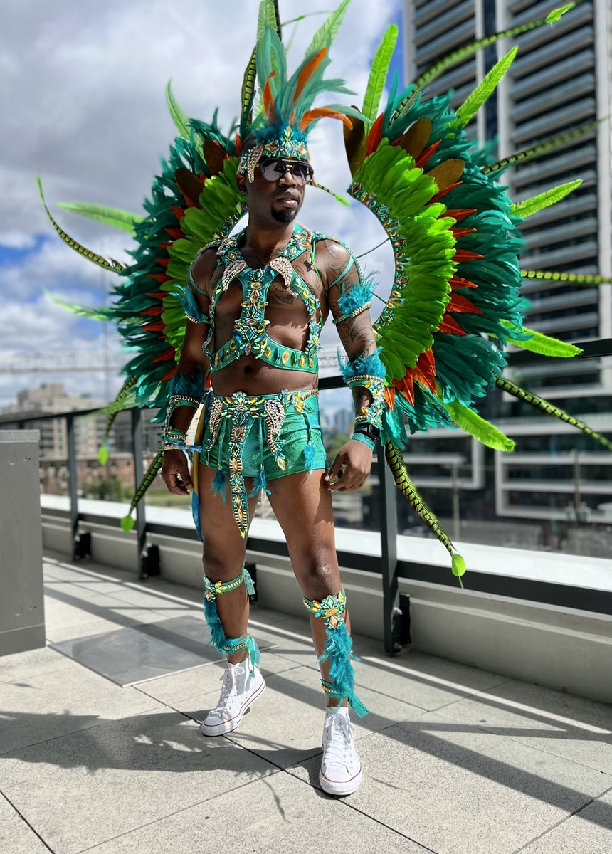 Ace_Vario06's tweet photo. JUST ROAD 😤 #torontocarnival2022 #caribana #caribana2022 #tribalcarnival #masolini #goodvibes #carnival #kingdoms #kingdomofmasolini #famalay #torontocanada🇨🇦 #playmas #realmenplaymas https://t.co/j3iipGy7SP