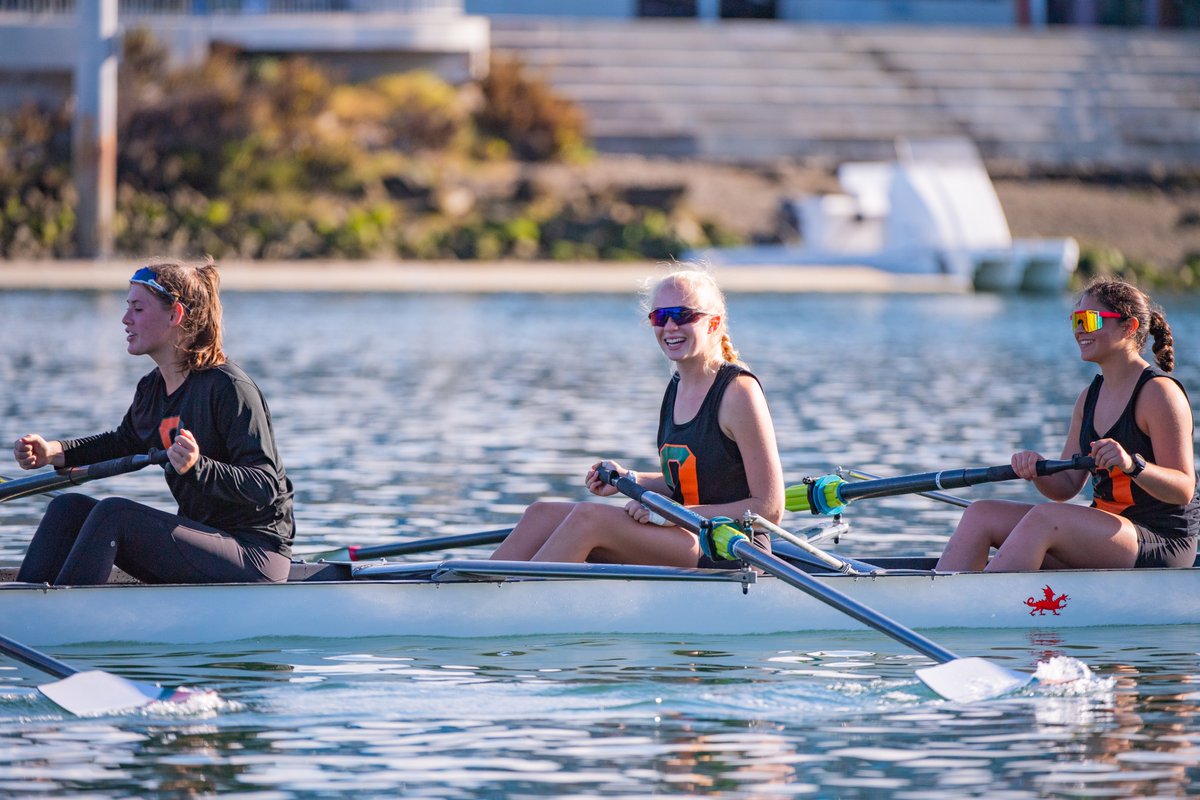 Smile 😆

Here @kingracingshells, we design our boats to not only be fast, but also comfortable, so you can train harder for longer. 

#allhailtheking 
#letsreign