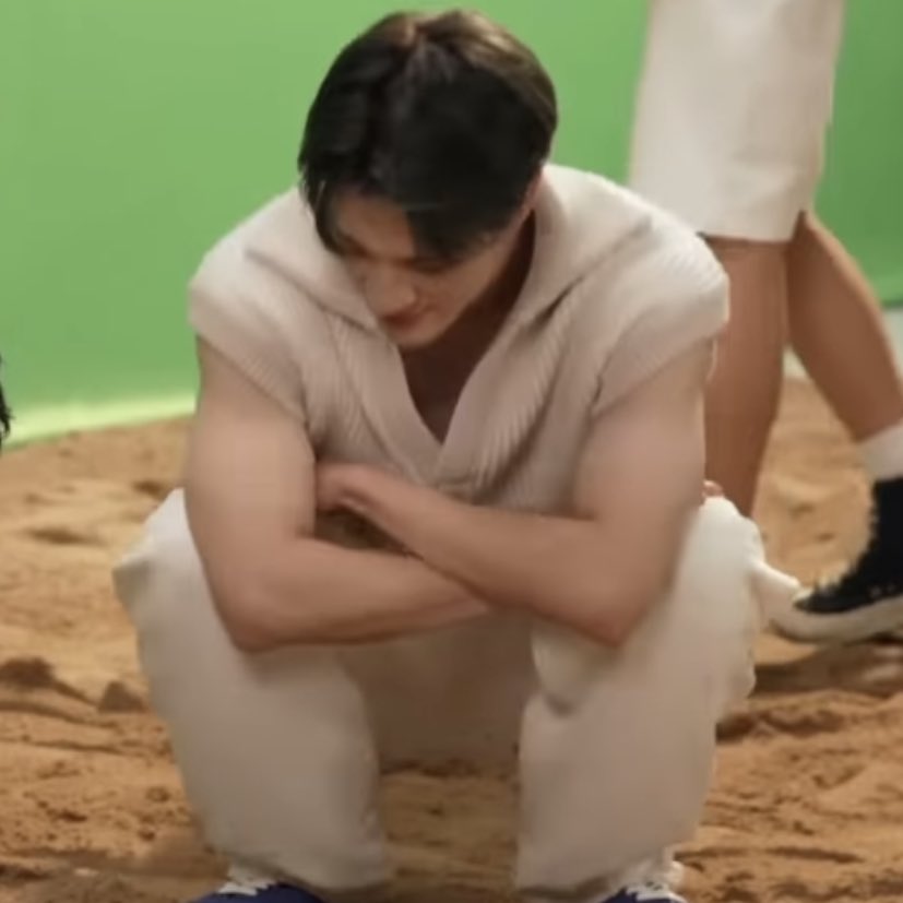 FILESLJN's tweet image. woah jeno 😳