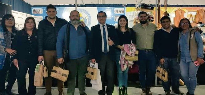 JorratJuan's tweet photo. 6° Edicion de la Expo Interior, desde la @AgrFamTuc estuvimos presentes con un espacio institucional que nos brindó  @producciontuc  con quienes trabajamos de forma conjunta día a día en territorio @JuanFBlasco1 

#agriculturafamiliar #ExpoInterior https://t.co/Xsj3RHfbZi