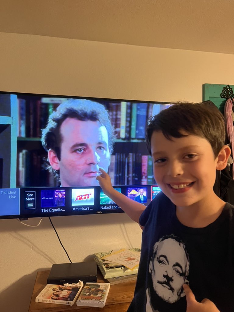 ChristineMarie2's tweet photo. “Hey mom! That’s the guy on my shirt!” @theCHIVE https://t.co/FXyPSVXhAd