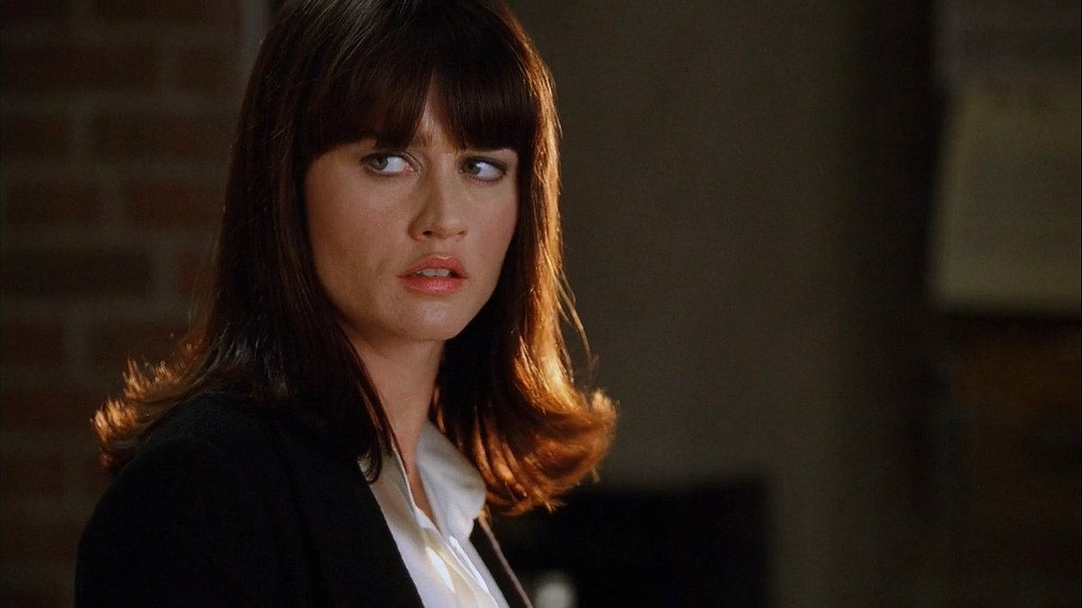 lisbonthinker's tweet photo. s2 lisbon is absolutely my favorite </3 https://t.co/vOoUnlCinM