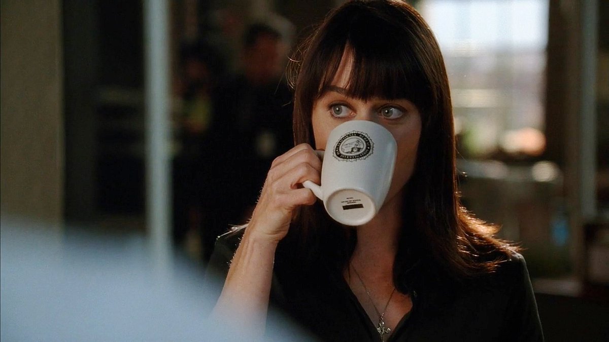 lisbonthinker's tweet photo. s2 lisbon is absolutely my favorite </3 https://t.co/vOoUnlCinM