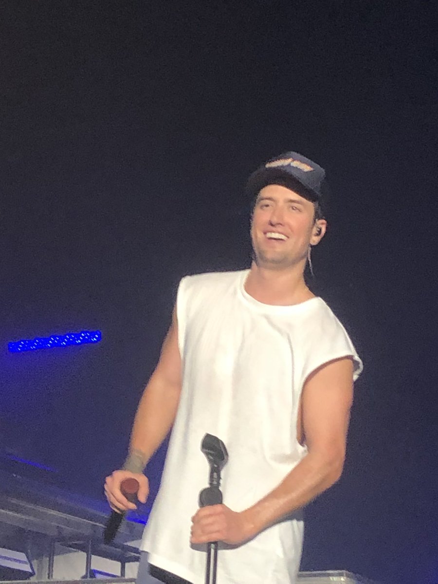 katiboo24's tweet photo. I love that @1LoganHenderson gives 150% every show. Pic 1-#woohoochicago-8.4.12, pic 2-#summerbreakmilwaukee-8.11.13, pic 3-#logansummerfest-6.30.18, pic 4-#forevertourminneapolis-7.28.22 https://t.co/ny8LmPa0jz