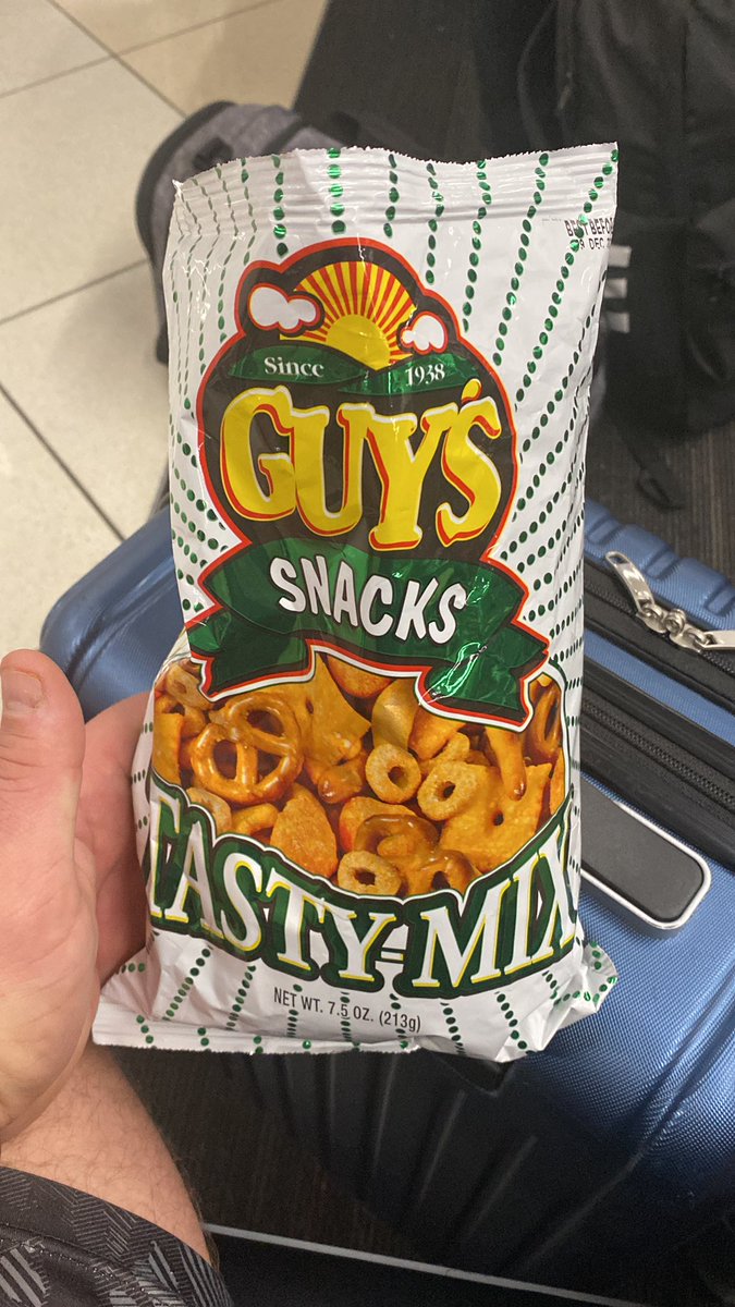 RealJDDrake's tweet photo. Let's give it a shot! @GuysSnacks #TastyMix https://t.co/FzDEQ6FuBQ