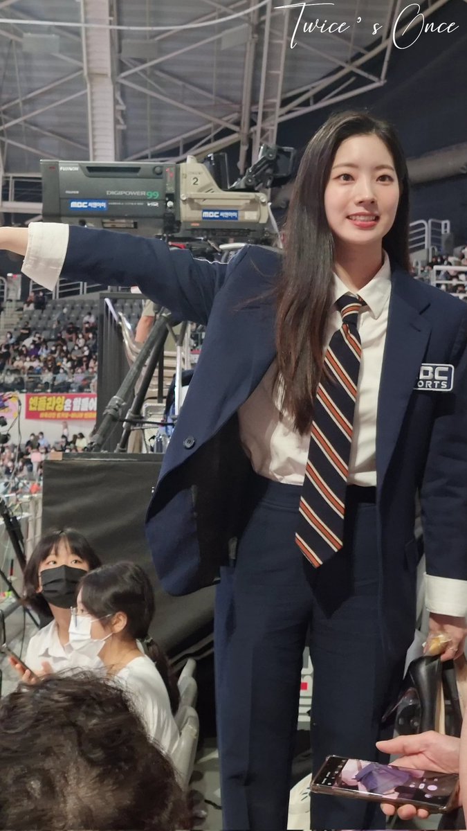 Once__tw's tweet photo. 220801 다현이 초근접 2p

@JYPETWICE #트와이스 #TWICE #다현 #DAHYUN #ダヒョン https://t.co/PIAlJb6SNz