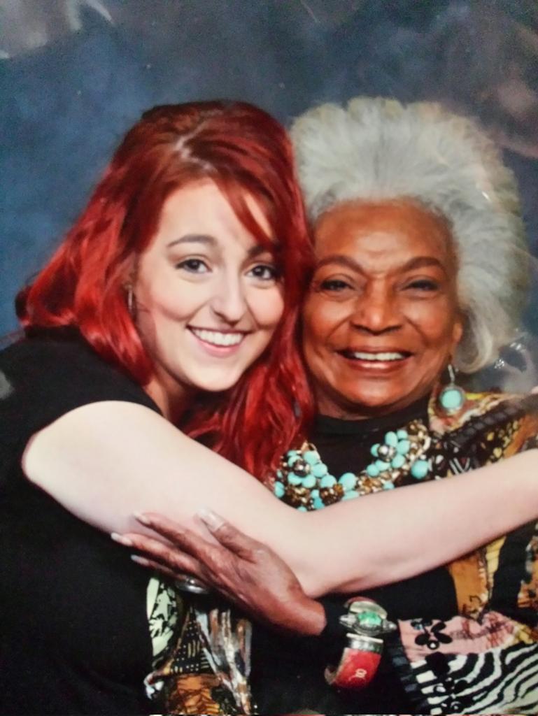 babylestrange18's tweet photo. How was this 2014? A true pioneer among women. I'm at a loss for words. I'm just lucky to have met you and gotten to hug you 💚 https://t.co/Dpf3lurAMO