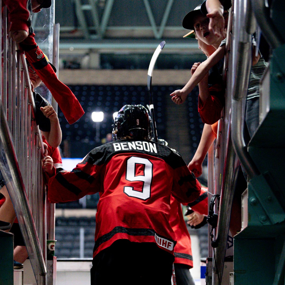 Generals Live on Twitter: 