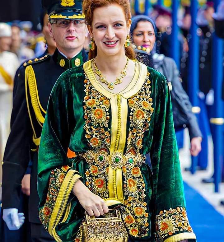 Maruaaane's tweet photo. شتي هادي كاملة و سميتها الاميرة سلمى
نتي كاتغداي ببطاطة وزيتون مسميا راسك ملكة🙂 https://t.co/CDu4qcn6m1