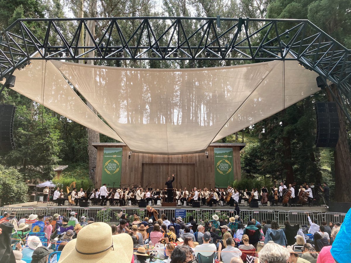 chilliandana's tweet photo. thumbs up for @SFSymphony and @sterngrovefest 🤍 https://t.co/7vwqakS0ft