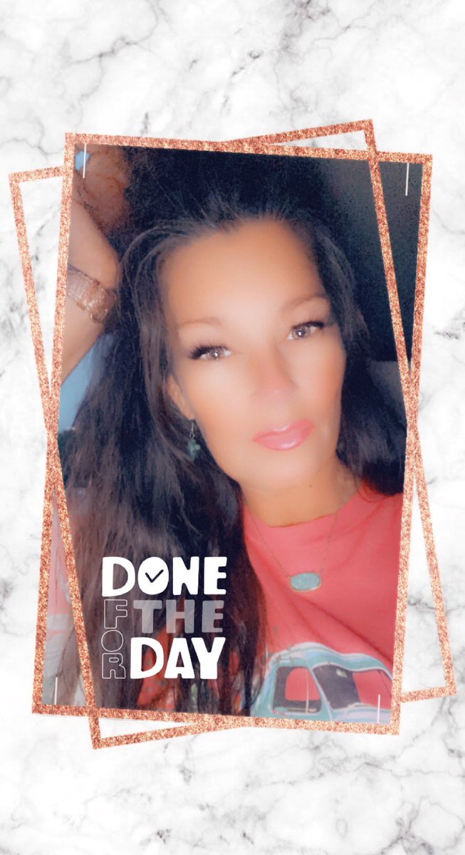 FrancescaMMoore's tweet photo. Back to back 12 hour bartending shifts on Saturday & Sunday. It still managed to be a fun weekend, but this mama is DONE FOR THE DAY! #bartender #bestparttimejob #sundayvibes #SundayFunday #workdayover https://t.co/OZmshAhASA