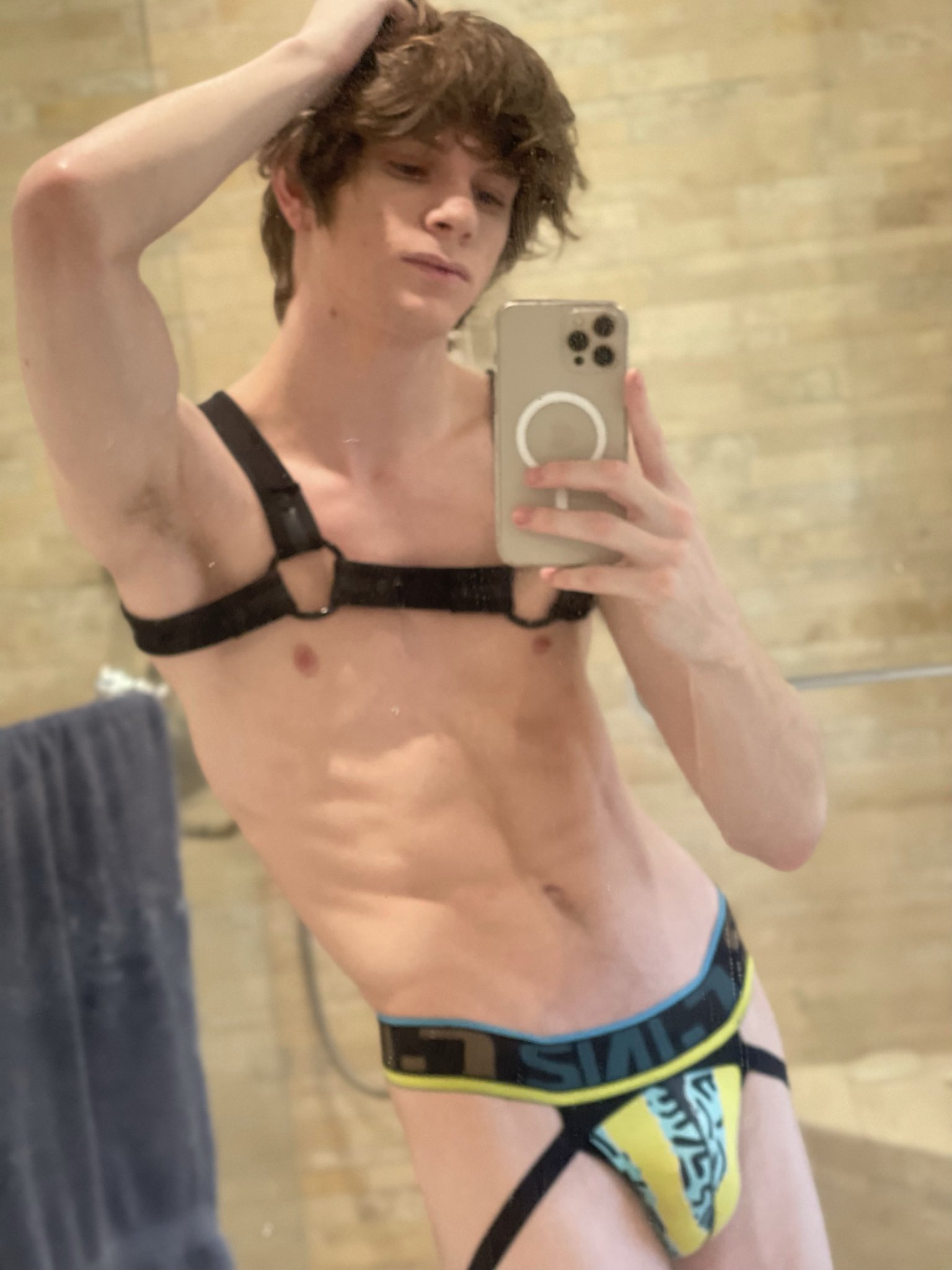 ShaneHall on Twitter: "Online right now on @flirt4free https://t.co/EKYq1l6jUF" / Twitter