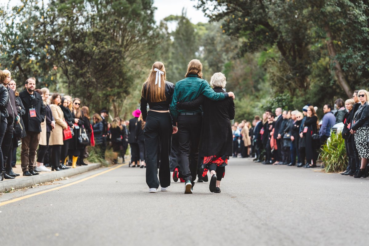 Sometimes, the warmth of human touch can speak louder than words. Reaching out and touching a hand, sharing a warm embrace, or even standing near someone can help ease the pain.
To find out more about our work, please get in contact.
W: picaluna.com
P: (02) 9067 9557