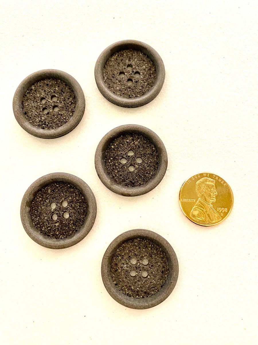 BySupply1's tweet photo. 5 Vintage 25mm large round 4 holes Plastic buttons lot of 5 by BySupply https://t.co/n8TG8lyrOu #bysupply #Etsy #LargeButtons https://t.co/ktlwVbo5He