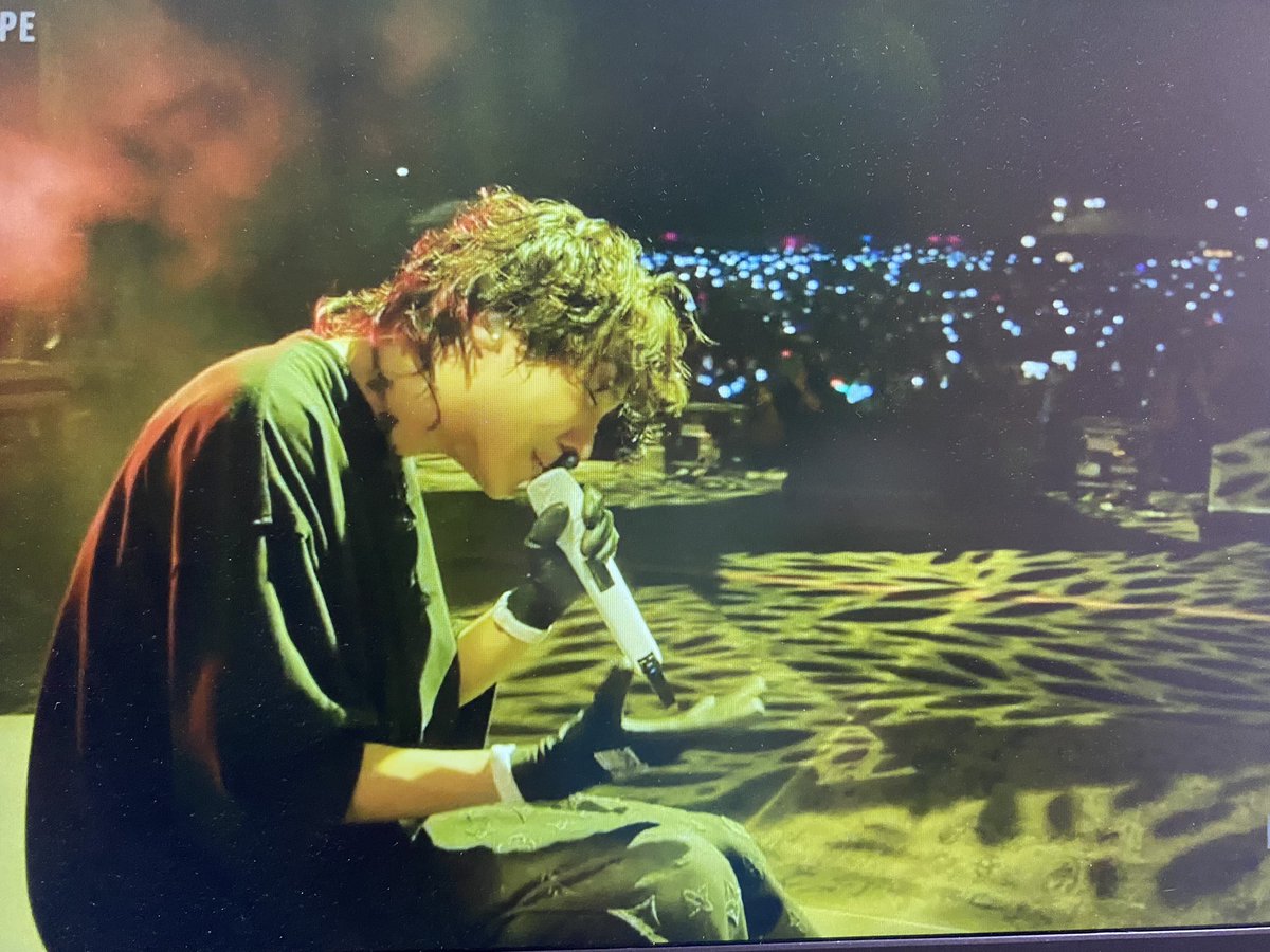 flmvantes's tweet photo. oh my god jung hoseok https://t.co/hCaniNQNEg