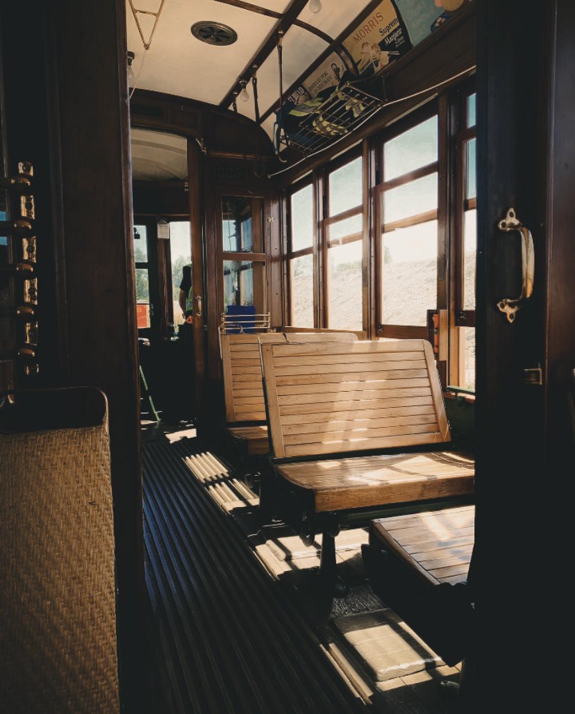 HauntedHistory2's tweet photo. Amazing investigation aboard a train today! Trains in BC transported prisoners, groceries, mail. Countless adventures & destinations. Ghosts of prospectors & railway workers are often seen along the tracks. Who was with us today? #paranormal #hauntedtrain #ghosts #spooky #trains https://t.co/NwFxgMKF2R