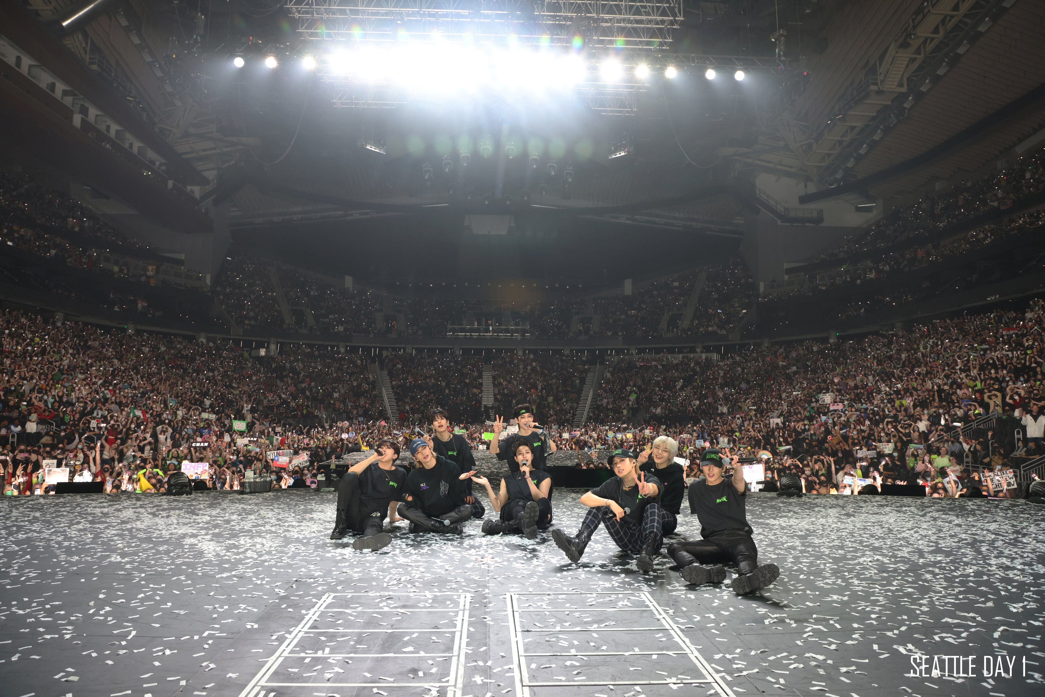XユーザーのStray Kidsさん: 「[스키지기] Stray Kids 2nd World