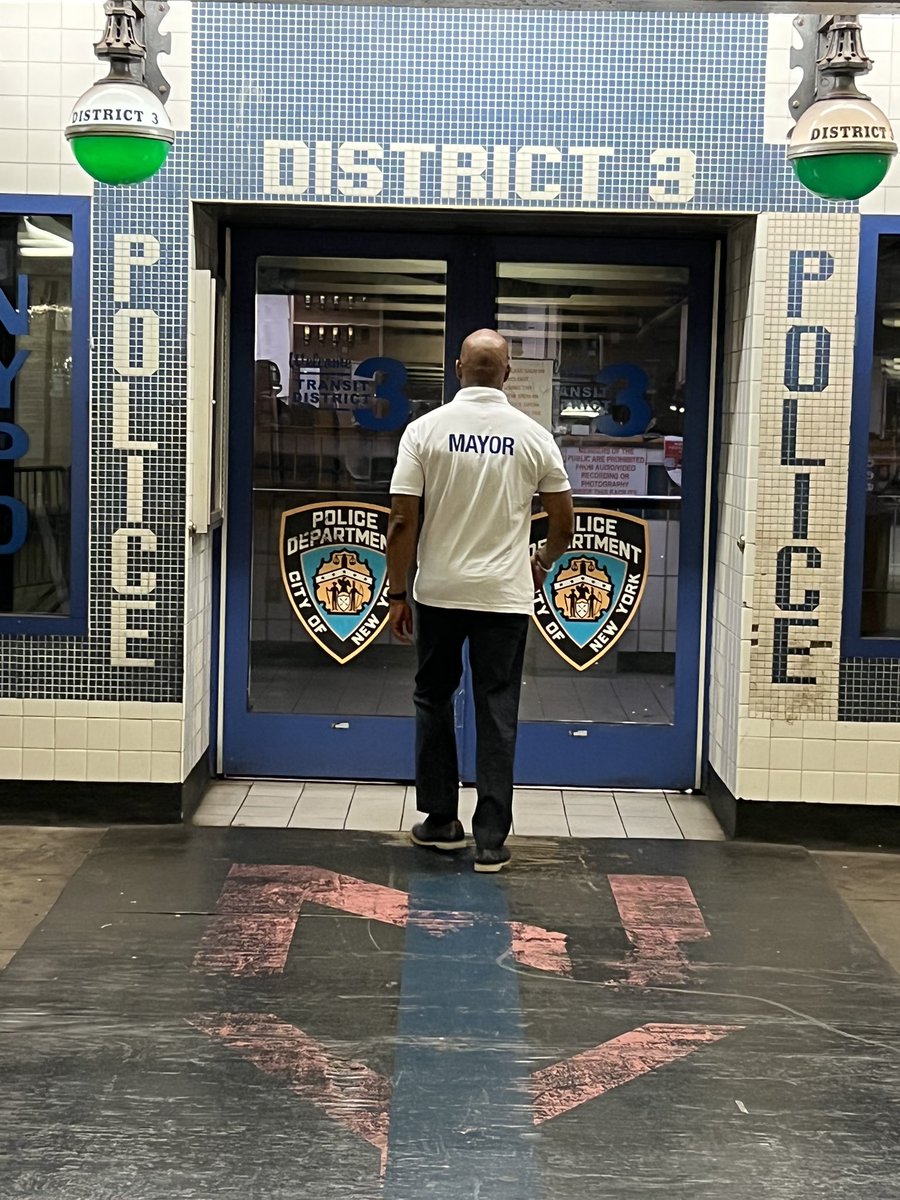 NYCMayor's tweet image. It takes on the ground work to end the homelessness crisis. Good to spend some time with the team at District 3 doing that vital service.