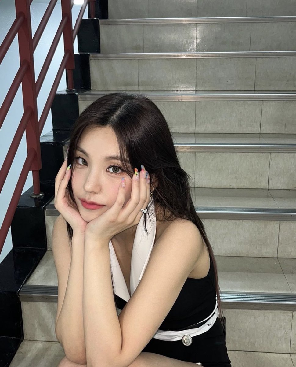misodrix's tweet photo. ⠀

                      worth the flex.
           happy first day of august tl!

⠀ https://t.co/qKNE8lMuJF