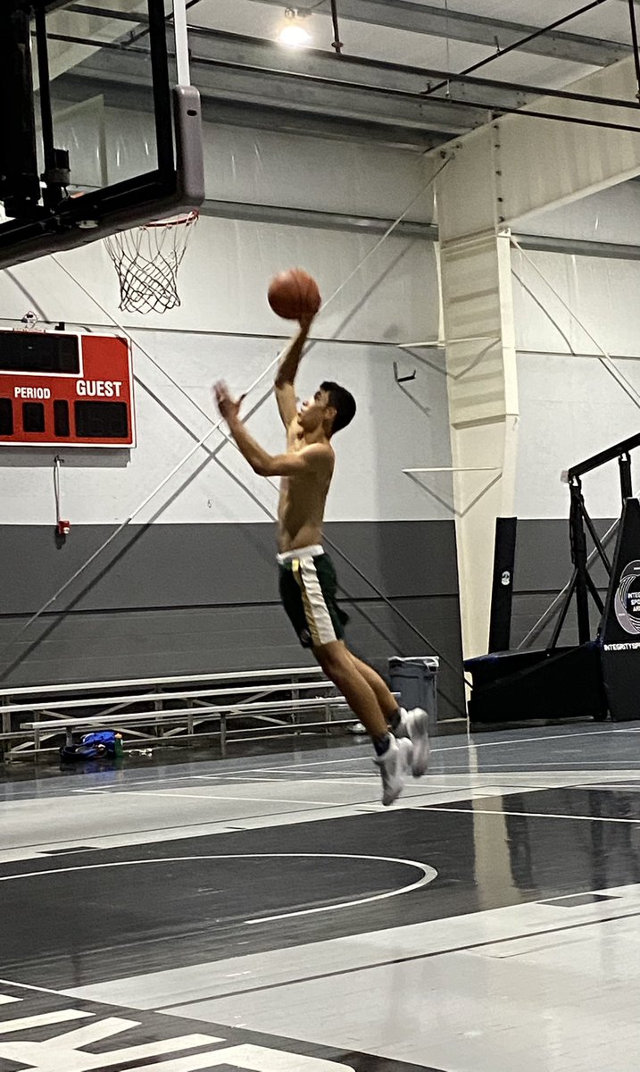CoachJPStrength's tweet photo. The lab was 🔥🔥🔥 tonight! Iron sharpening iron! @CoachBurton13 out there with some great #SundaySkill work but expanding guys’ 🏀 IQ too! @UpriseAG #ELITE
@noajphillips https://t.co/f3cd1pFJDE