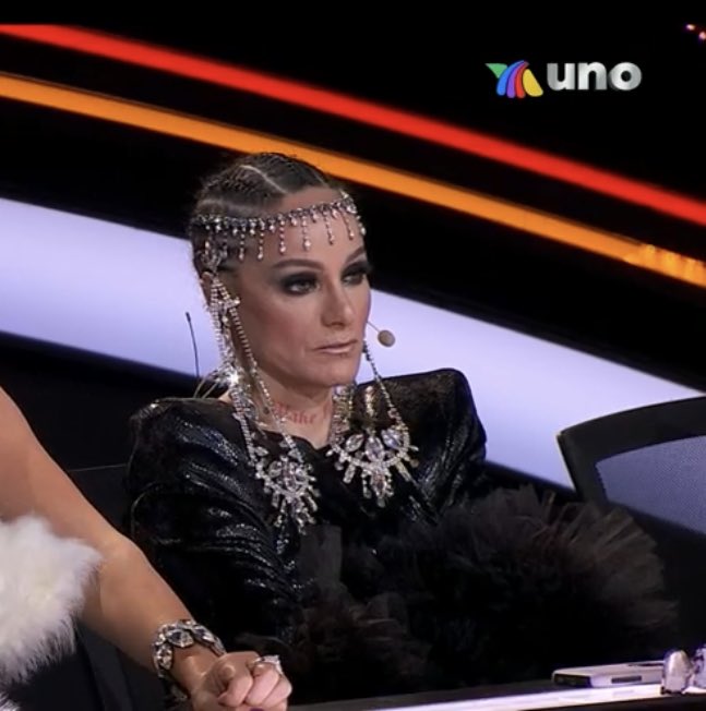 La cara de lolita al ver cantar a <a href="/Chiquis626/">CHIQUIS</a> es lo mejor 🤣🤣🤣
<a href="/La_AcademiaTV/">La Academia</a> 
#LaAcademiaExpulsión