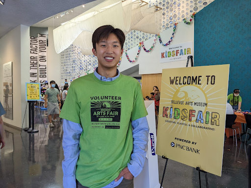 alex___fu's tweet photo. Bellevue Arts Museum Art Fair was amazing!
#bellevueartmuseum #bam #artfair #art #volunteer https://t.co/zFlCcRdKgx