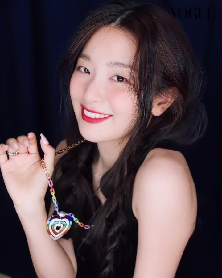 seulgi pics on Twitter "face card"