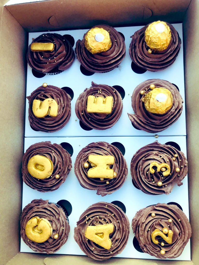 Birthday 12 Cupcakes Box 
🏷: R300 
📍: Garankuwa (Pick-up)
📱: WA 0786001200
🛻: R150 PTA | R250 JHB
#DJSBU 
#chocolatecupcakes 
#birthdaycupcakes