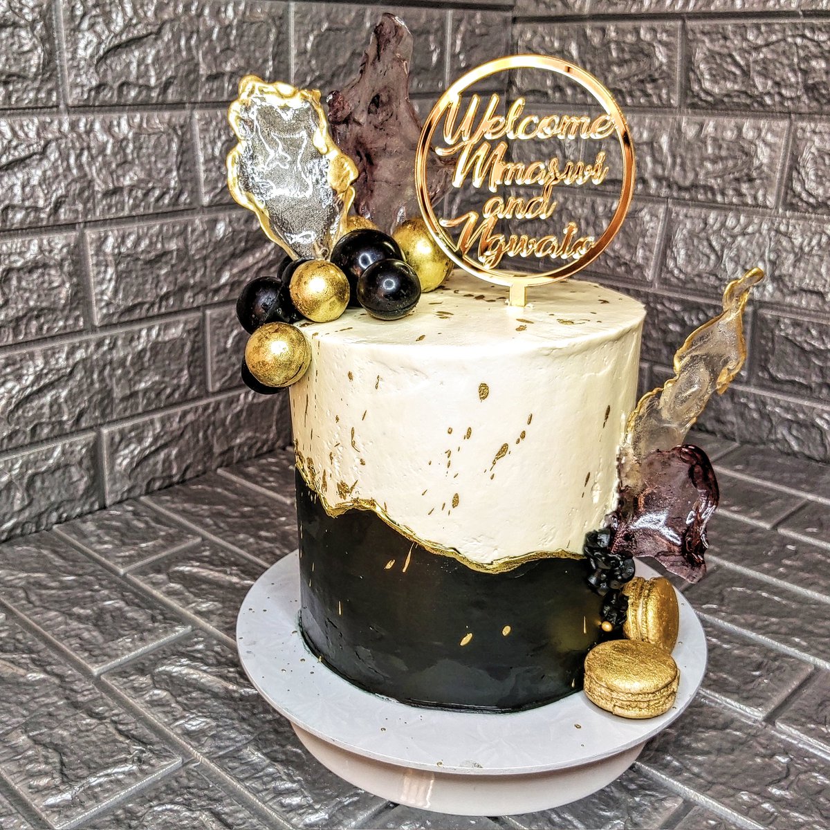 lapearlsconfec's tweet photo. Fault-Line Cake
Delivered @Kempton Park, Gauteng
#kemptonpark #lapearlsconfec #faultlinecake https://t.co/OT3S6LgK5X