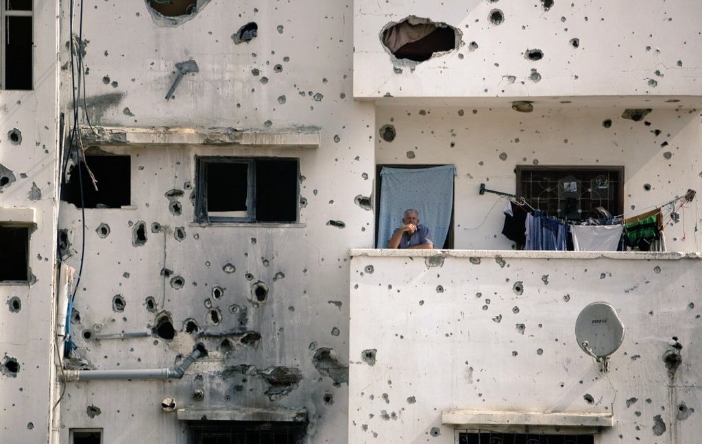 Archillect tweet media