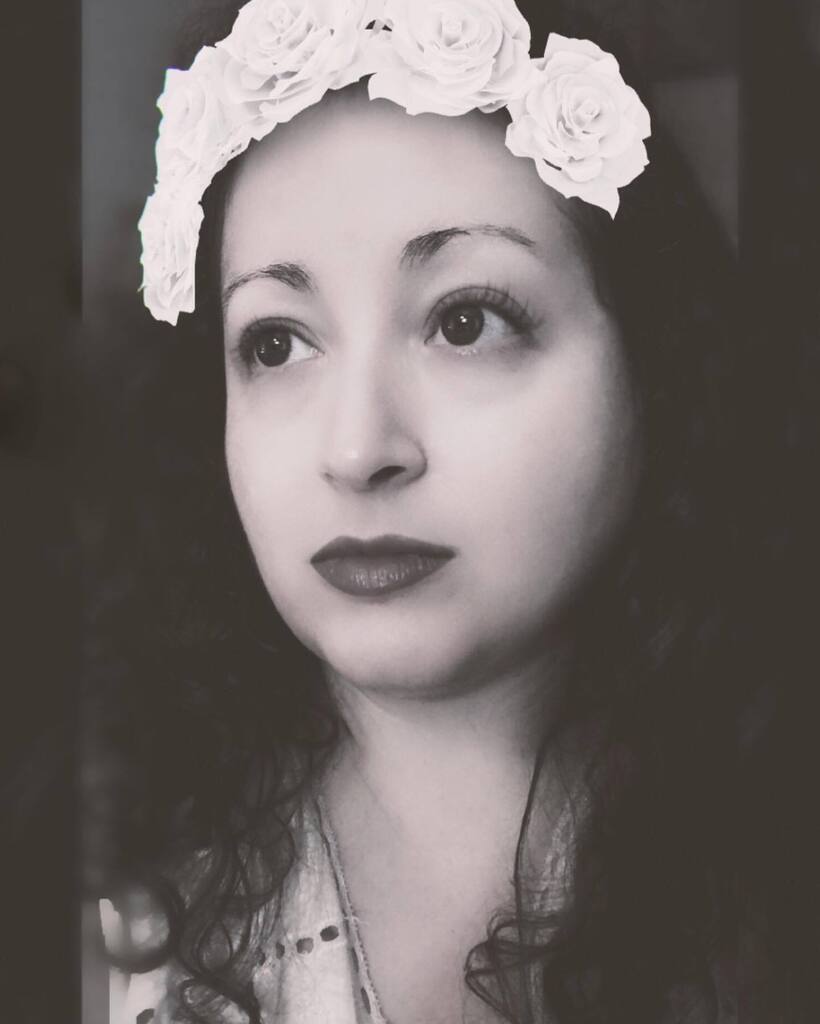 Nummymuffin's tweet photo. Again with the flowers. 🌹 #instasnap https://t.co/wRMcCbdyVQ https://t.co/b5j6uOFNlY
