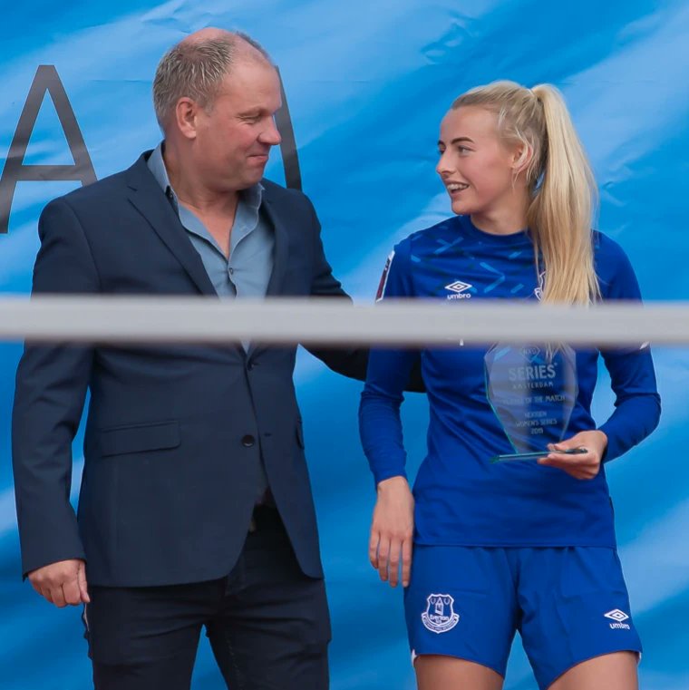 NXGAmsterdam's tweet photo. Van Woman of the Match tijdens de NextGen Women's Series (2019) naar matchwinner tijdens de #WEuro2022Final. Chloe Kelly is de naam! 👏🏆
#NXG19 #England #WEURO2022 https://t.co/M18RCQuLCr https://t.co/SSOV2vkE4W