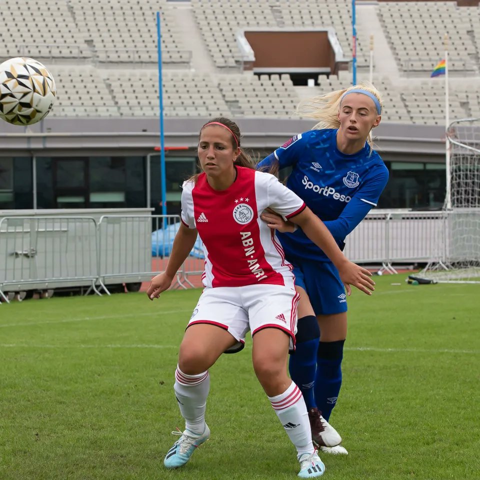 NXGAmsterdam's tweet photo. Van Woman of the Match tijdens de NextGen Women's Series (2019) naar matchwinner tijdens de #WEuro2022Final. Chloe Kelly is de naam! 👏🏆
#NXG19 #England #WEURO2022 https://t.co/M18RCQuLCr https://t.co/SSOV2vkE4W