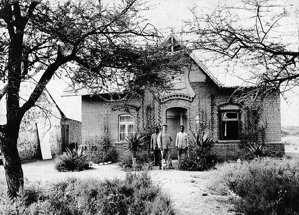 gampsonfranck's tweet photo. 🇨🇲
German Cameroon, house of the officers in the German governor's headquarter 'Johann-Albrechts-Hoehe'. - probably in the 1910s ( Haeckel collection)
#Cameroon
#Cameroun
#237DaysTrip https://t.co/3PHBpmcJbg