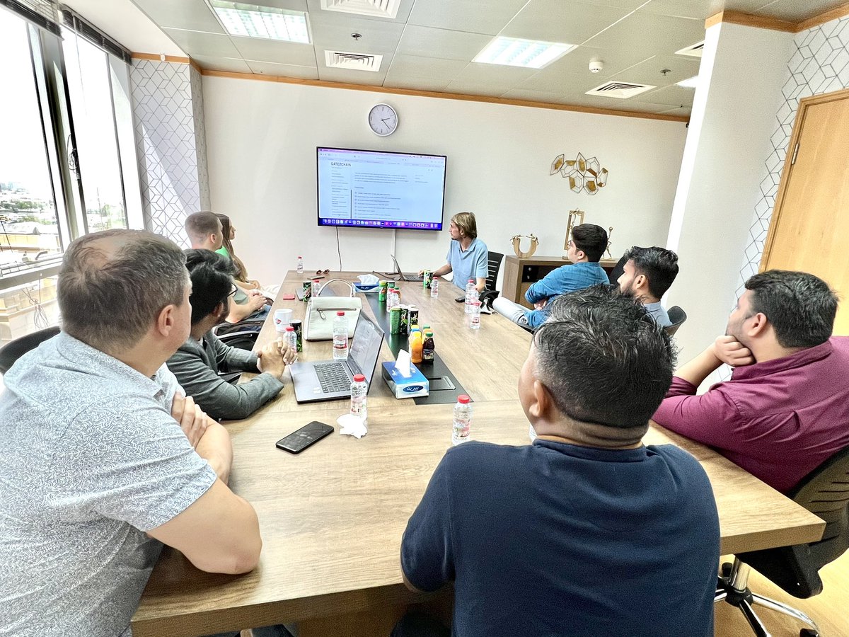 BsvHub's tweet photo. Yet another interesting workshop for BSV Hub MENA on how to To built BSV apps using #nodejs &amp; #javascript delivered by Joe Holles  from @Gate2Chain   
A practical session with extremely thought-provoking and engaging discussions is how I will be summing up this session. https://t.co/nvAqWljbvn