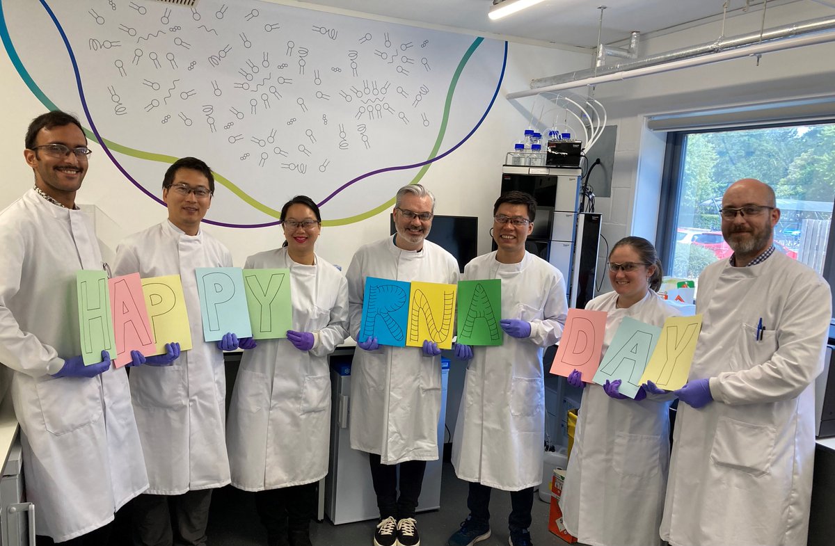 It’s #RNAday! Take a moment to honour RNA, DNA’s close relative, and a fundamental building block of life as we know it. We’re working on self-amplifying RNA and mRNA therapeutics and vaccines. 
See: vaxequity.com

#Biotech #RNA #therapeutics