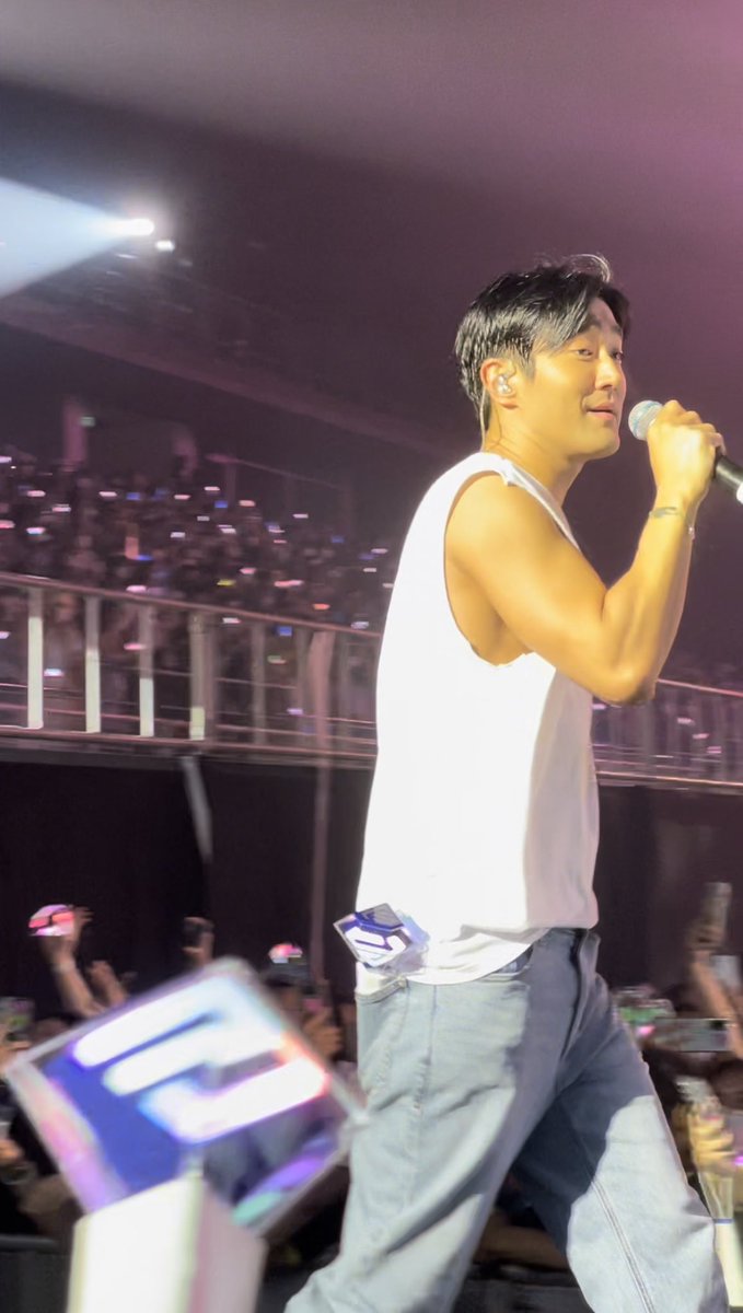 YmayY's tweet photo. ขอเรียกเธอว่า Daddy ได้รึป่าวววว
#SIWON #siwonchoi 
#SuperJunior
#SS9INBKK  
#SS9inBKK_DAY2 https://t.co/kt2oF8EimE