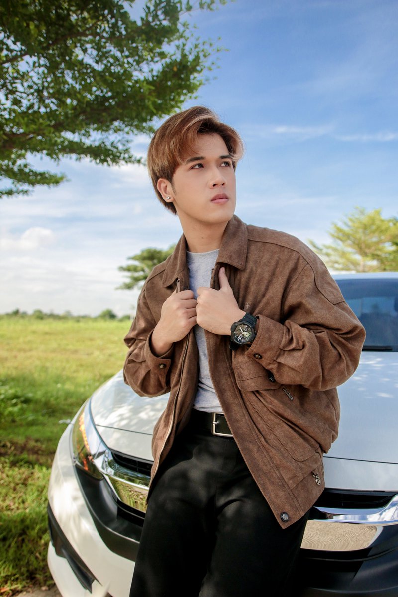 PressHitPlay's tweet photo. [#PHP | #GShockXPHP]

CHRLS likes road trips and he will never lose track of time with his G-Shock GA-1100-1A3DR watch. 🚘

#GShockPhilippines #GShockXPHP https://t.co/DnNj2AwB2c