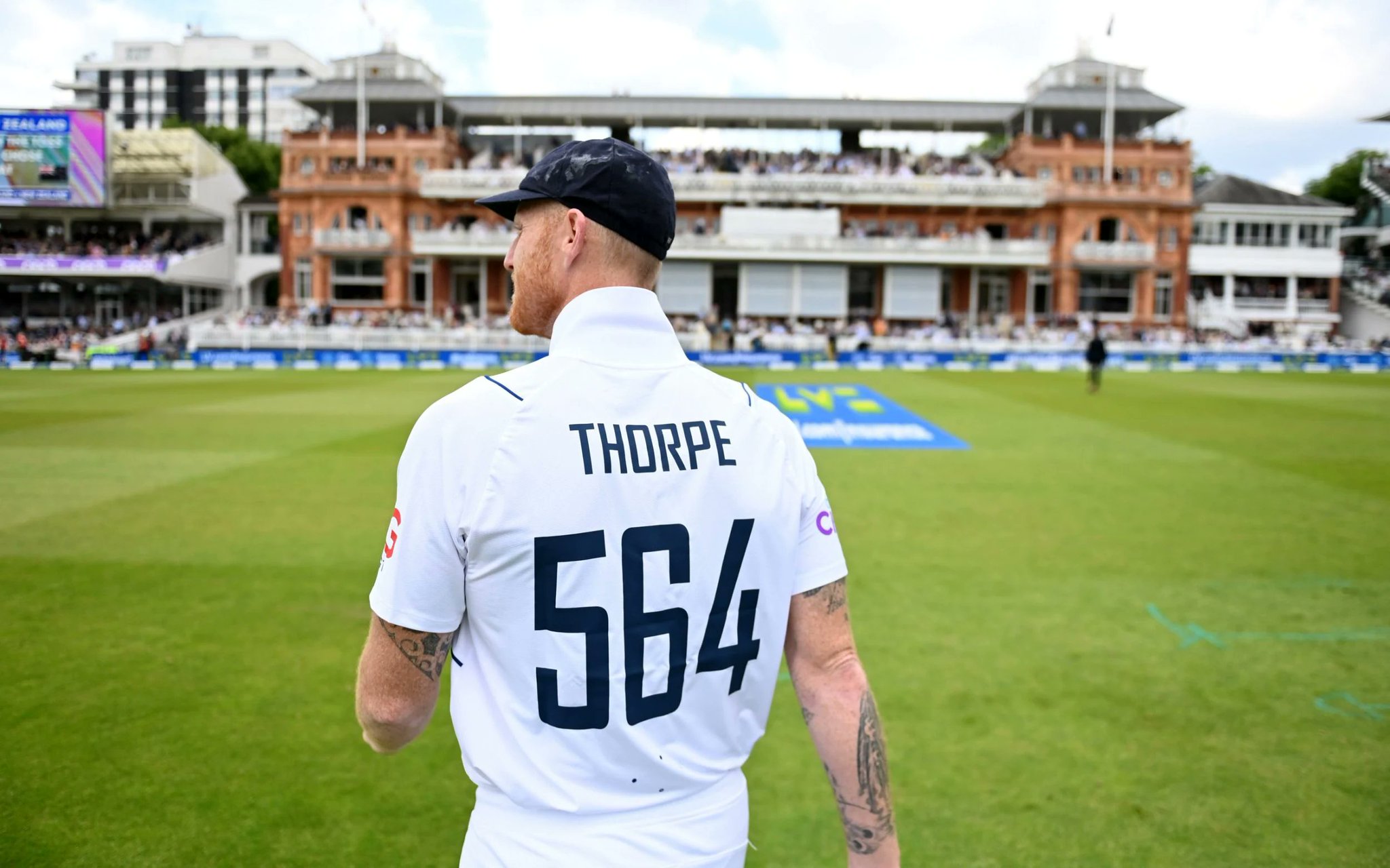 We\d like to wish Graham Thorpe a huge happy birthday and continued support  