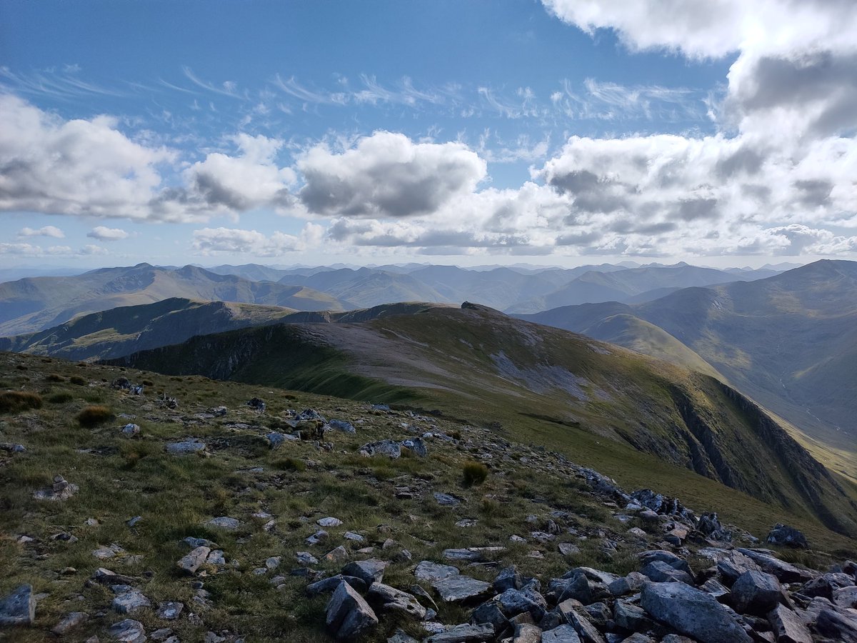 Stunning day on some Glen Affric Munros with a Dotterel bonanza. Happy days. Could see Skye Cuillin, Ben Nevis, Torridon and An Teallach. Amazing. @MtnTraining <a href="/IoloWilliams2/">Iolo Williams</a> <a href="/YourMountainHQ/">Your Mountain Adventure/ Mark 'Charlie' Valentine</a> <a href="/WindyWilson88/">❤️Windy Wilson❤️</a> <a href="/MountainResqUK/">Mountain Rescue England and Wales</a>