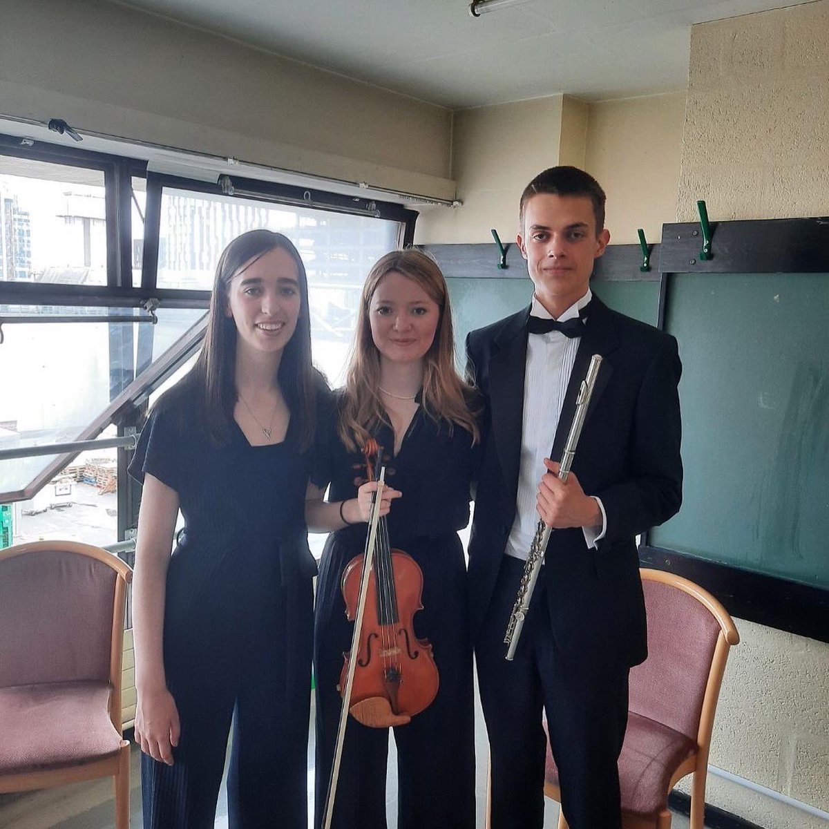 Da iawn Elena, Elin a David. Perfformio gyda Cerddorfa Genedlaethol Ieuenctid Cymru yn Neuadd Dewi Sant ddoe <a href="/yggwyr/">yggwyr</a> <a href="/CerddYGGwyr/">Adran Gerdd YGGwyr</a> <a href="/celfmynygg/">Celfyddydau Mynegiannol Gwyr</a> <a href="/ChwechedGwyr/">Chweched Gwyr</a>