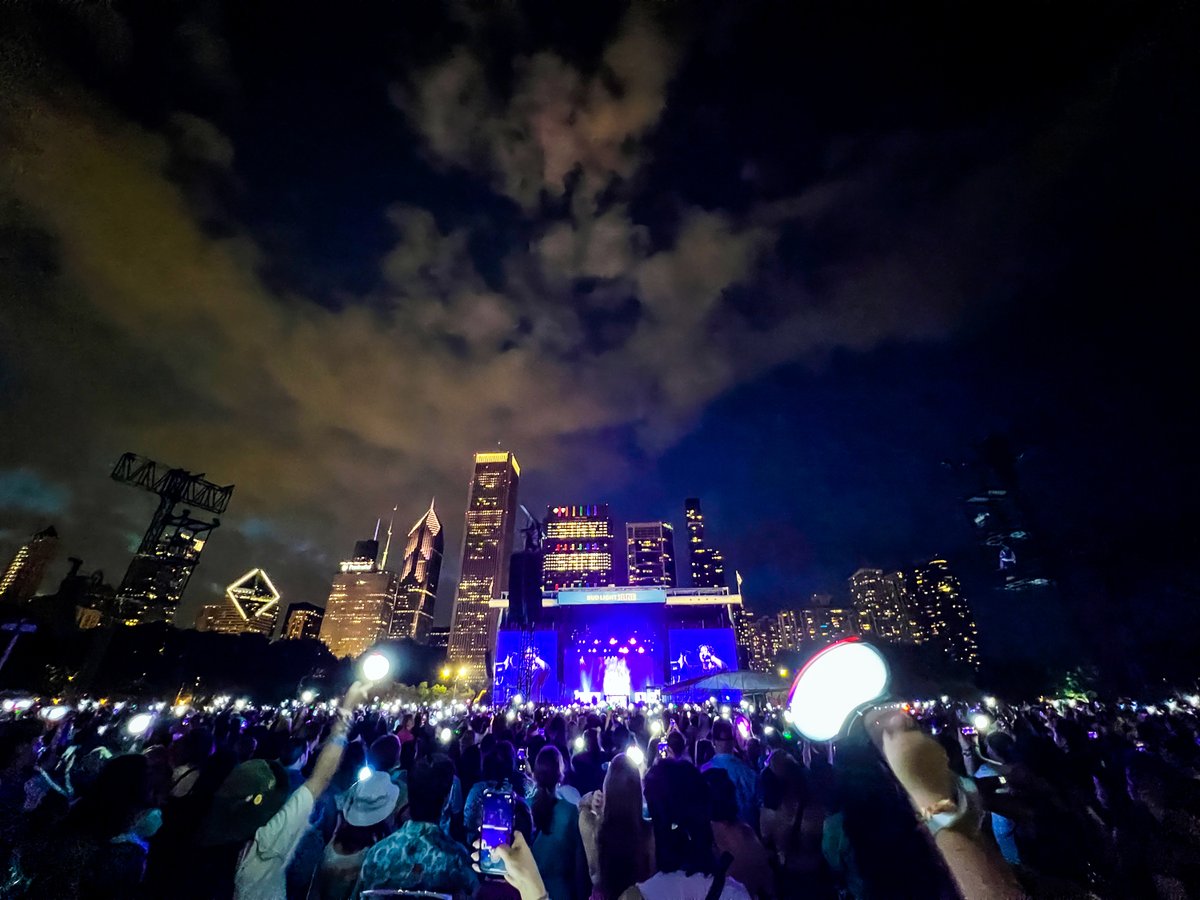 [#오늘의방탄] j-hope in #Lollapalooza 'HEADLINER' 제이홉 이렇게 멋있어도 되나? 호비팔루자 무대 못 본 사람 없게 해주세요🔥❤️‍🔥 #오늘의제이홉 #방탄사랑방탄못이겨 #쨔만이고마워 #BTS #방탄소년단 #jhope #제이홉 #JackInTheBox #HOBIPALOOZA #jhopeAtLollapalooza