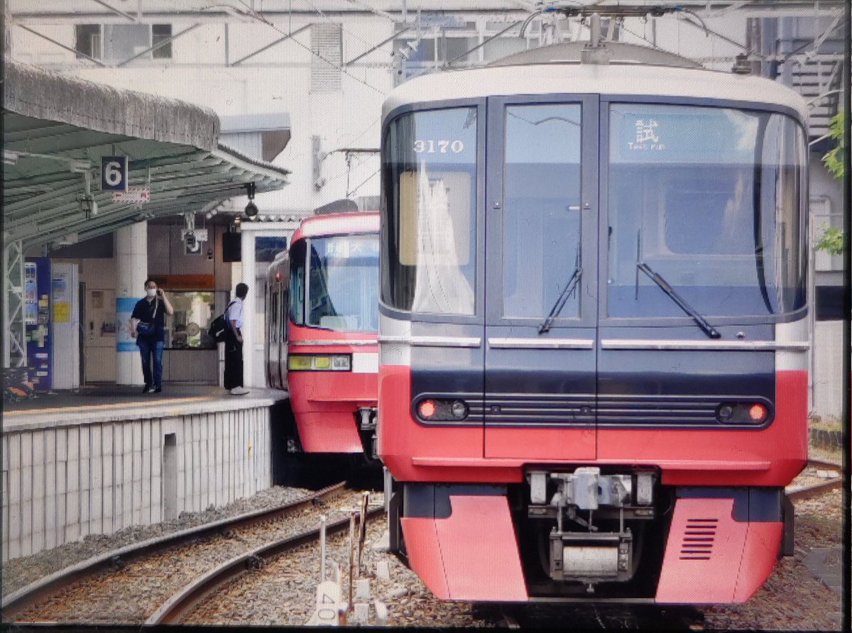 mikkun2212's tweet photo. 各務原線3170f教習車。

名鉄岐阜7番線留置。
先程犬山方面に向かって行きました。

1800と離合。
#3170f #名鉄岐阜 #教習車 https://t.co/LI9OTcmTdB