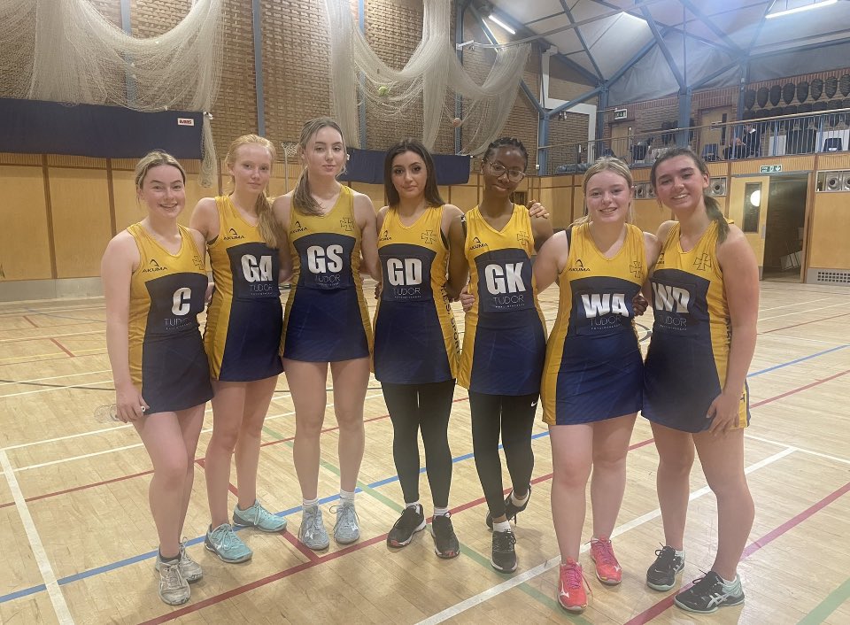 KES_SportsDept's tweet photo. Our return from #CAN22 sees a the end of another fantastic year of sport @KES_Stratford!
It has been brilliant to be back to our normal programme with 540+ fixtures in 🏉🏑🏐🏏🏀🎽🚣♀️🎾
1 Junior Sports Tour to Cardiff
1 Senior 🏉 Tour to Canada
1 @SportKES1 challenge https://t.co/SAojYLufpY